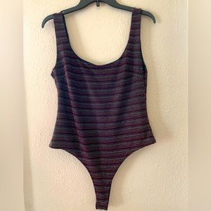 Women’s/Femme NWOT metallic bodysuit, size L